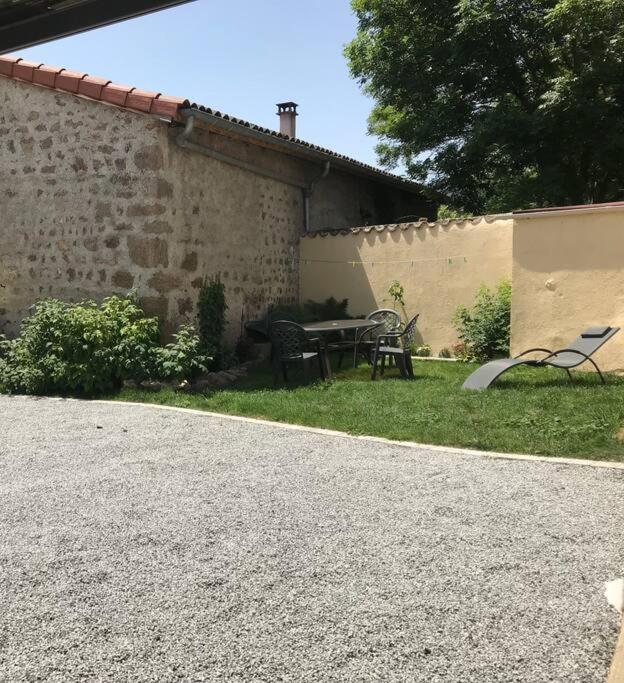 Jolie Maison De Campagne, Compostelle Villa Soleymieux Esterno foto