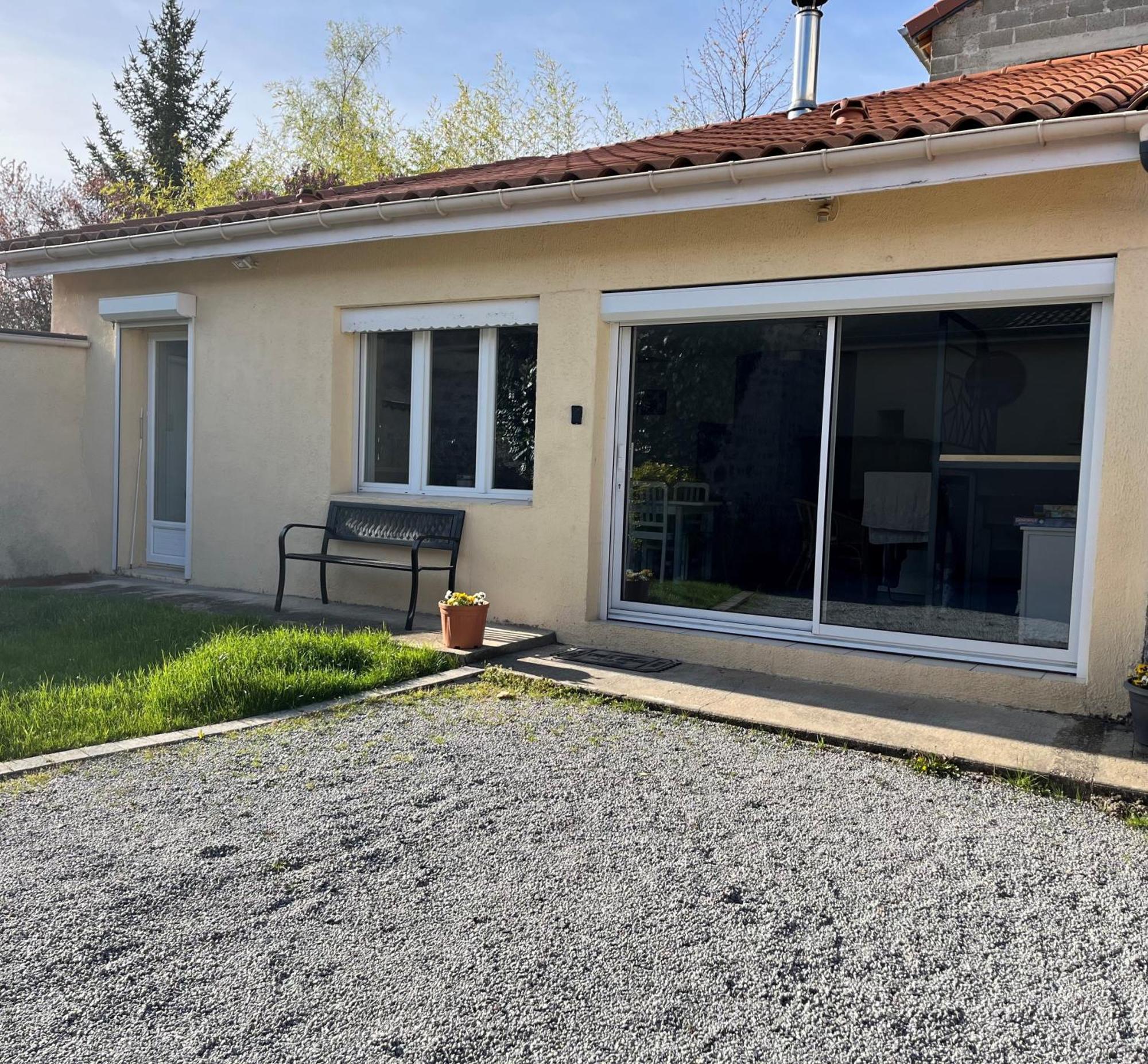 Jolie Maison De Campagne, Compostelle Villa Soleymieux Esterno foto